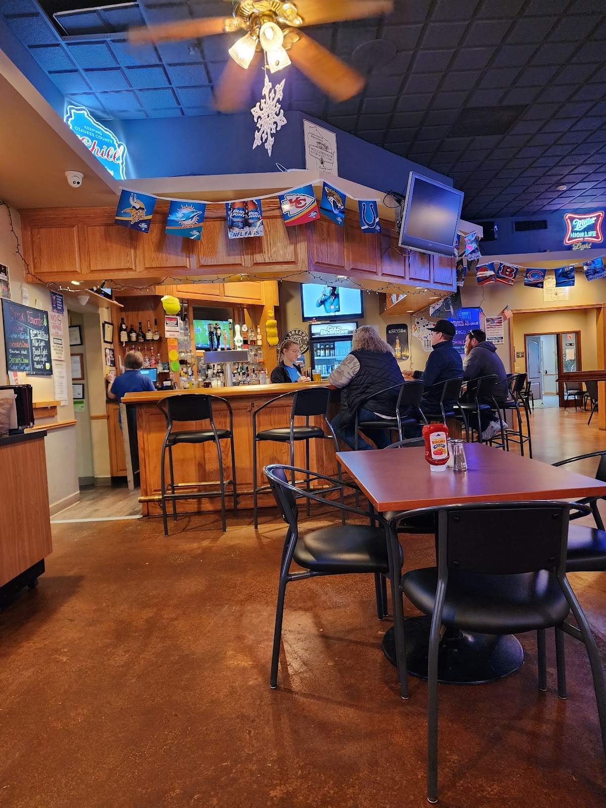 Seven Hills Pub & Grille — photo 1