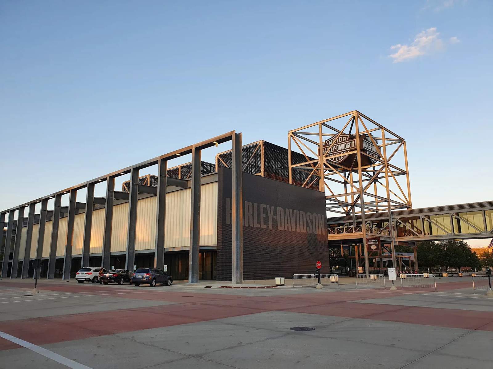 Harley-Davidson Museum — photo 1