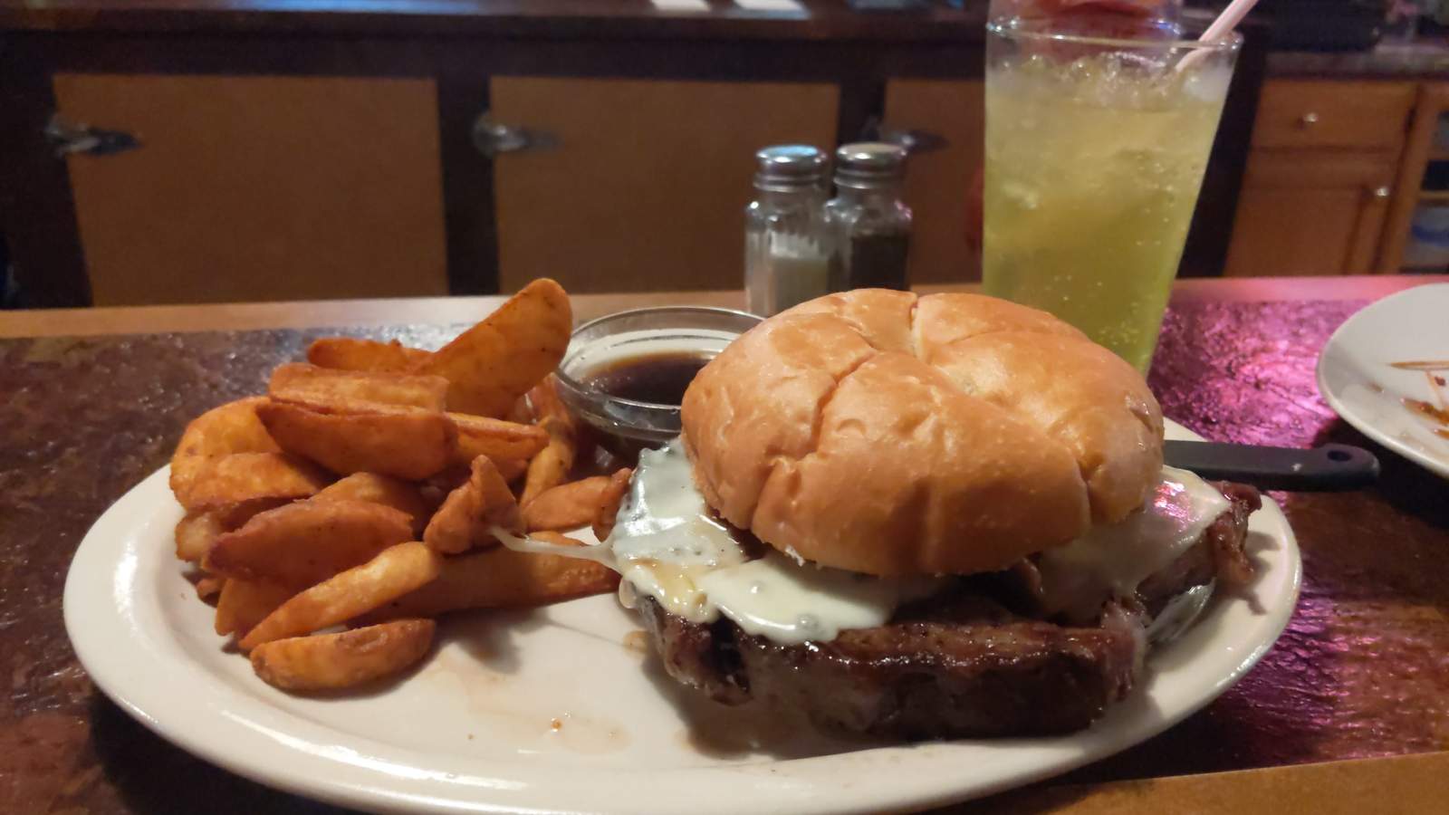 Leonard's Silver Creek Inn — photo 1