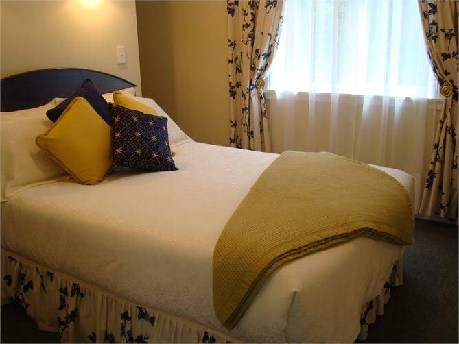 Underhill Cottage — photo 2