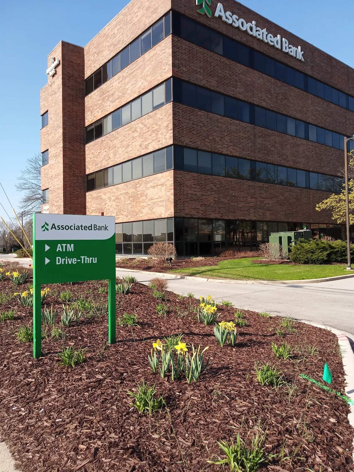 Associated Bank — photo 1