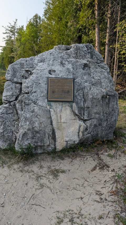 Baileys Harbor Lower Range light — photo 3