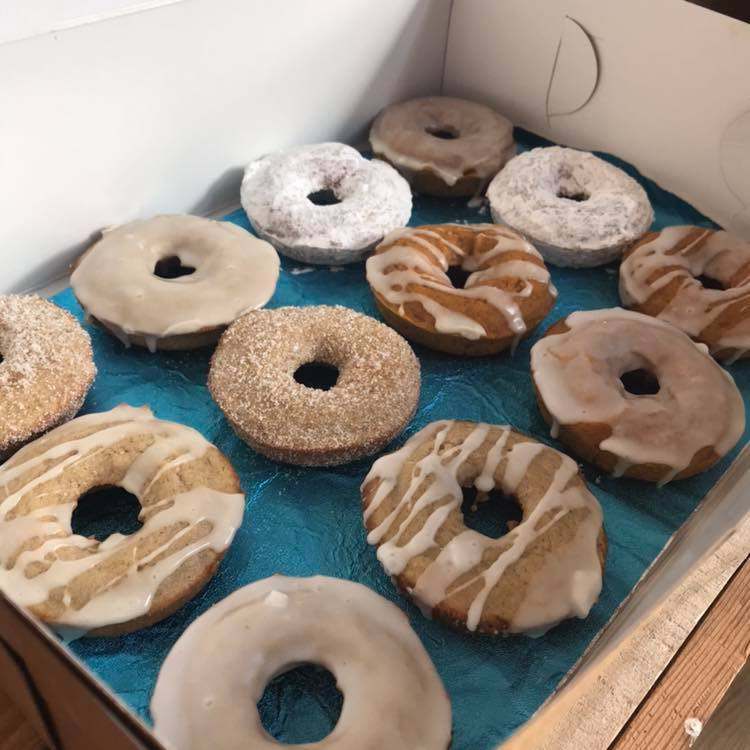 Wilmas Cakes & Shelfcare Surprise — photo 2