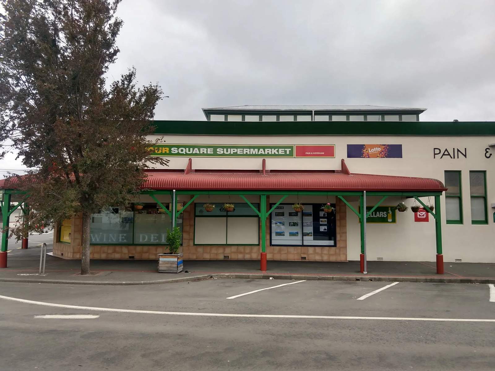 Four Square Martinborough — photo 1