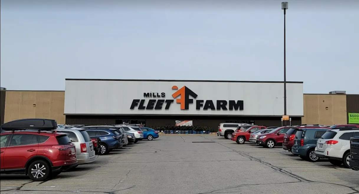Fleet Farm — photo 1