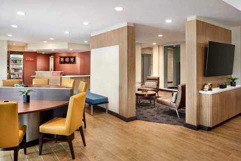 TownePlace Suites by Marriott Milwaukee Grafton — photo 8