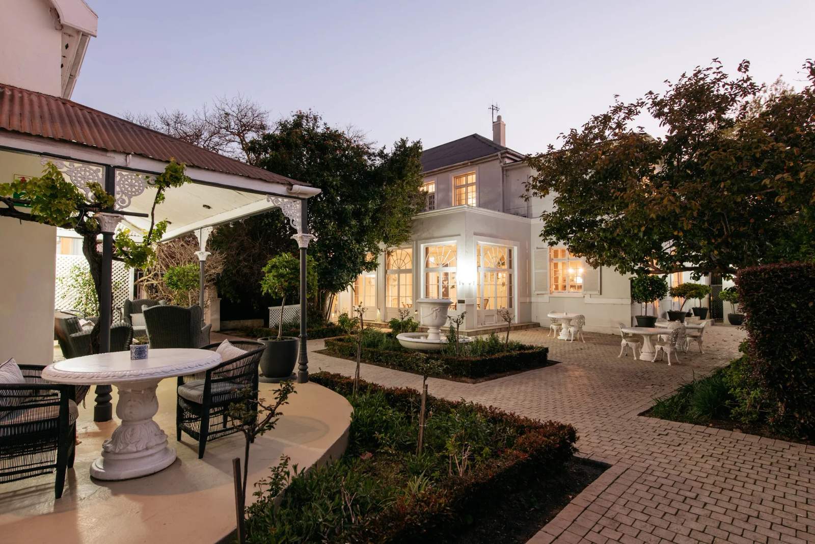 River Manor Boutique Hotel — photo 1