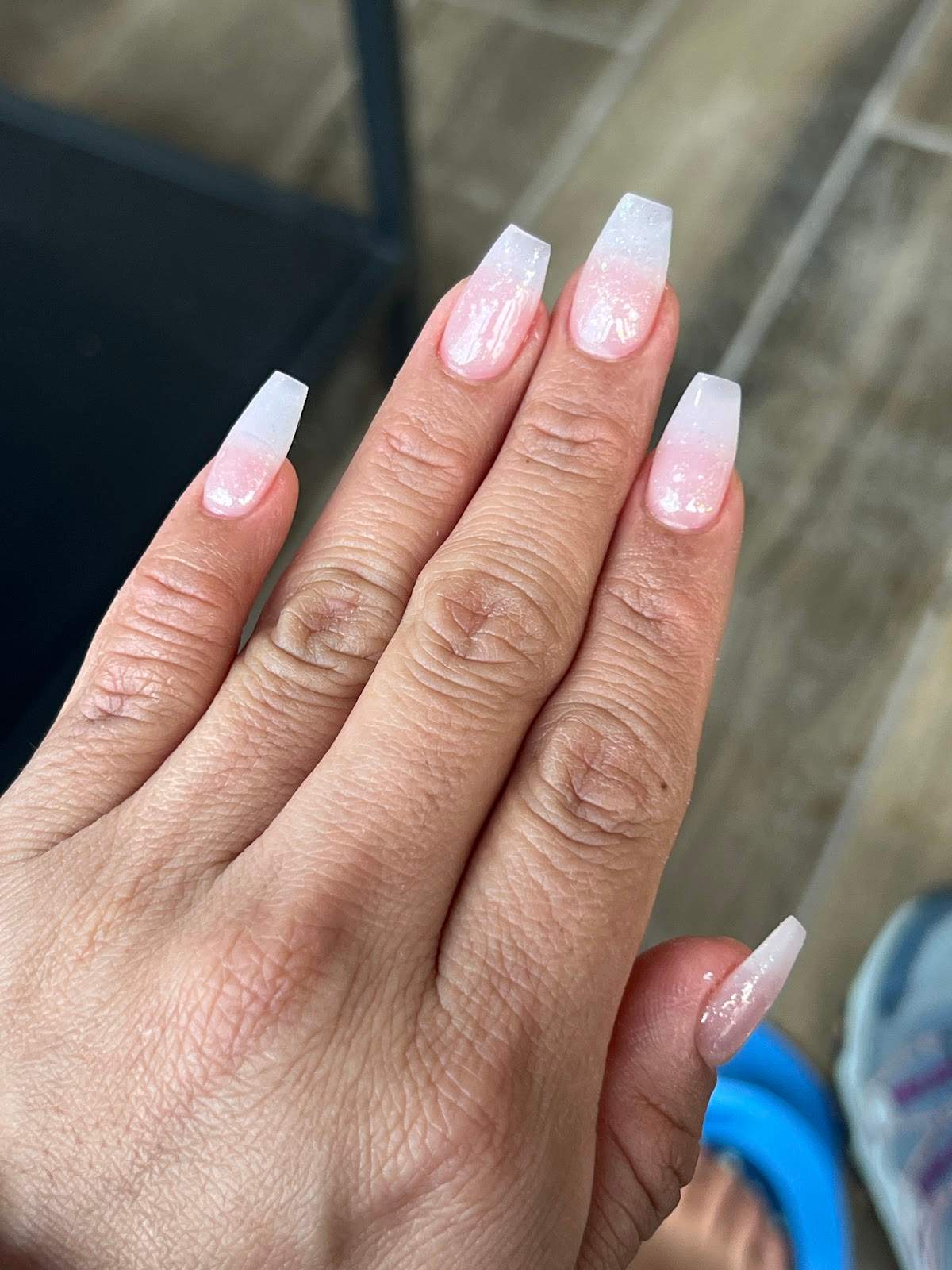 VALENCIA NAILS AND LASHES — photo 2