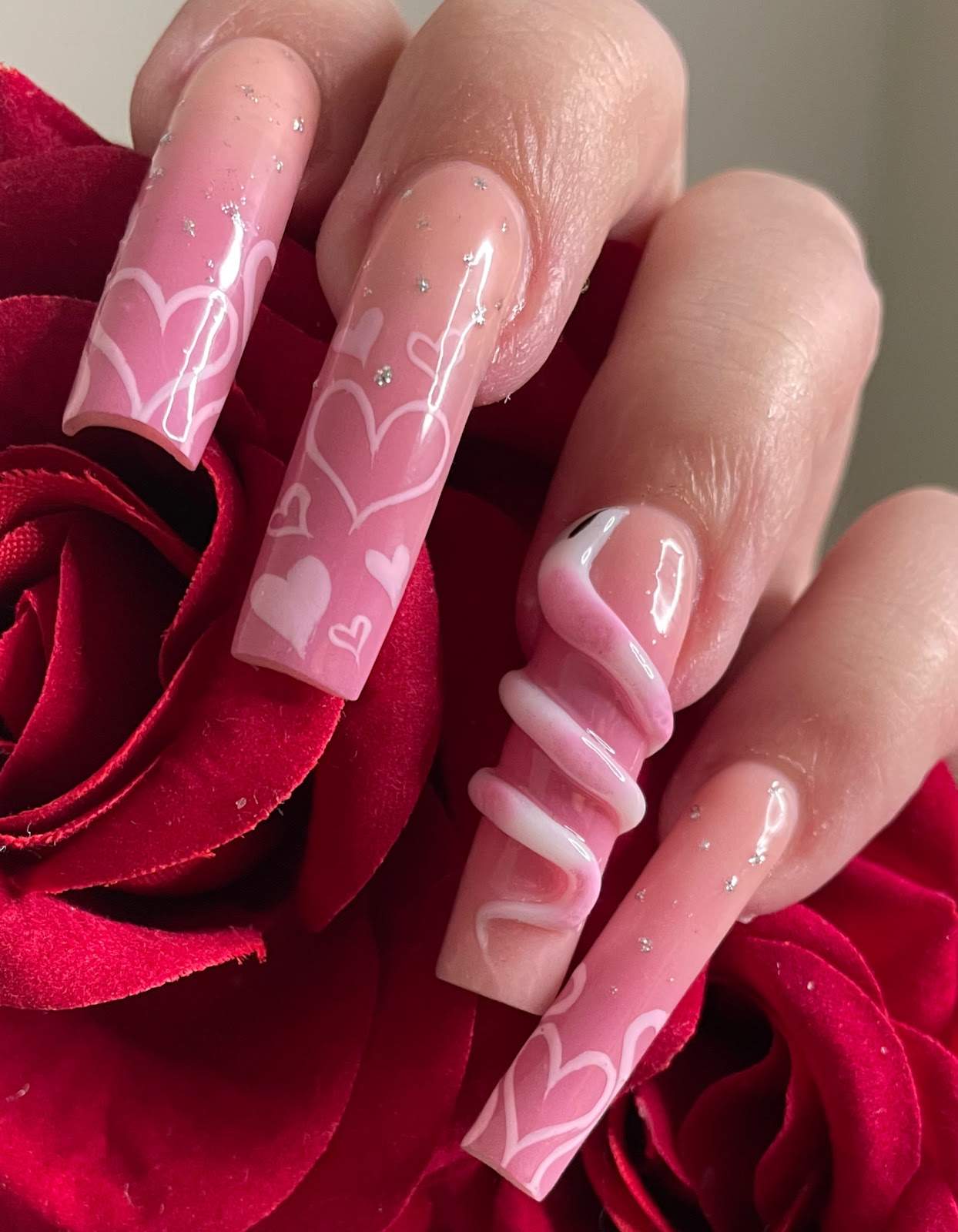 VALENCIA NAILS AND LASHES — photo 3