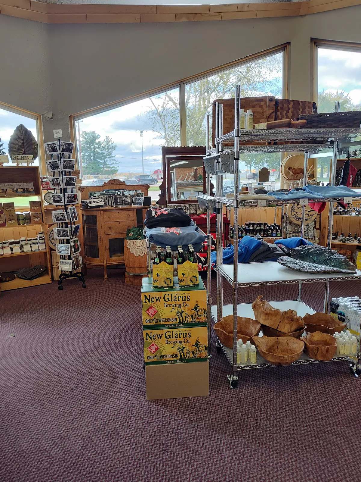 Pavilion Cheese & Gifts — photo 3