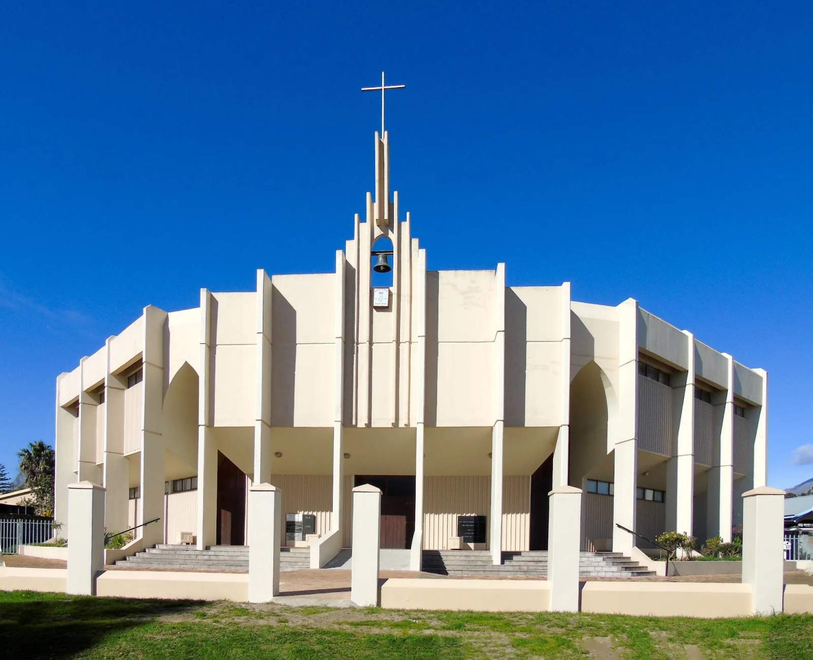 People's Church of Africa — photo 1