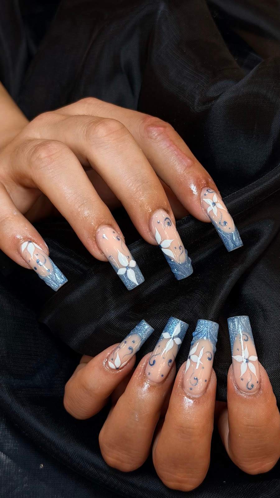 Gloss Nails — photo 1