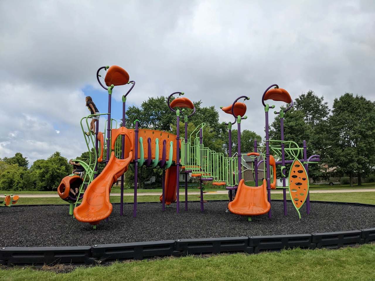 Pond Park — photo 1