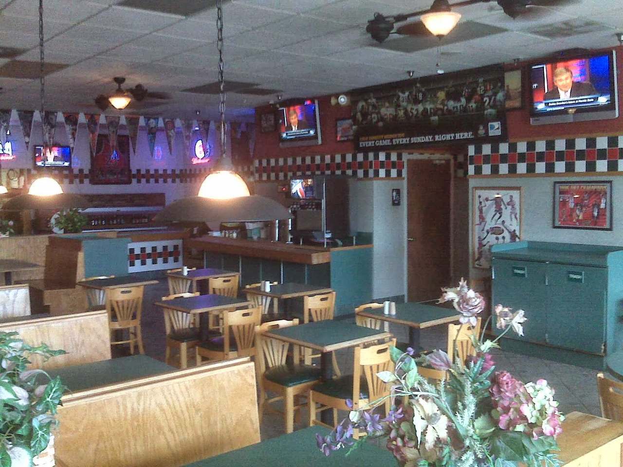Paul's Chicago Pizza — photo 1
