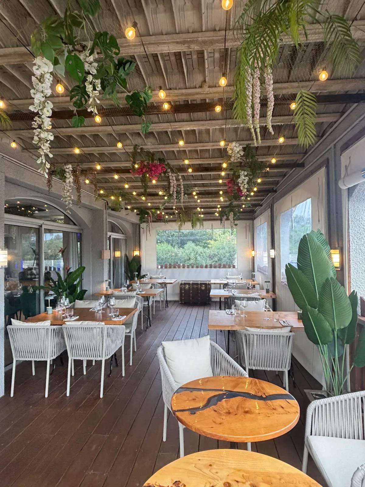 Acapella Restaurant — photo 1