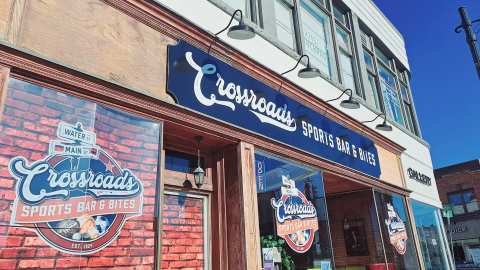 Crossroads Sports Bar and Bites — photo 3