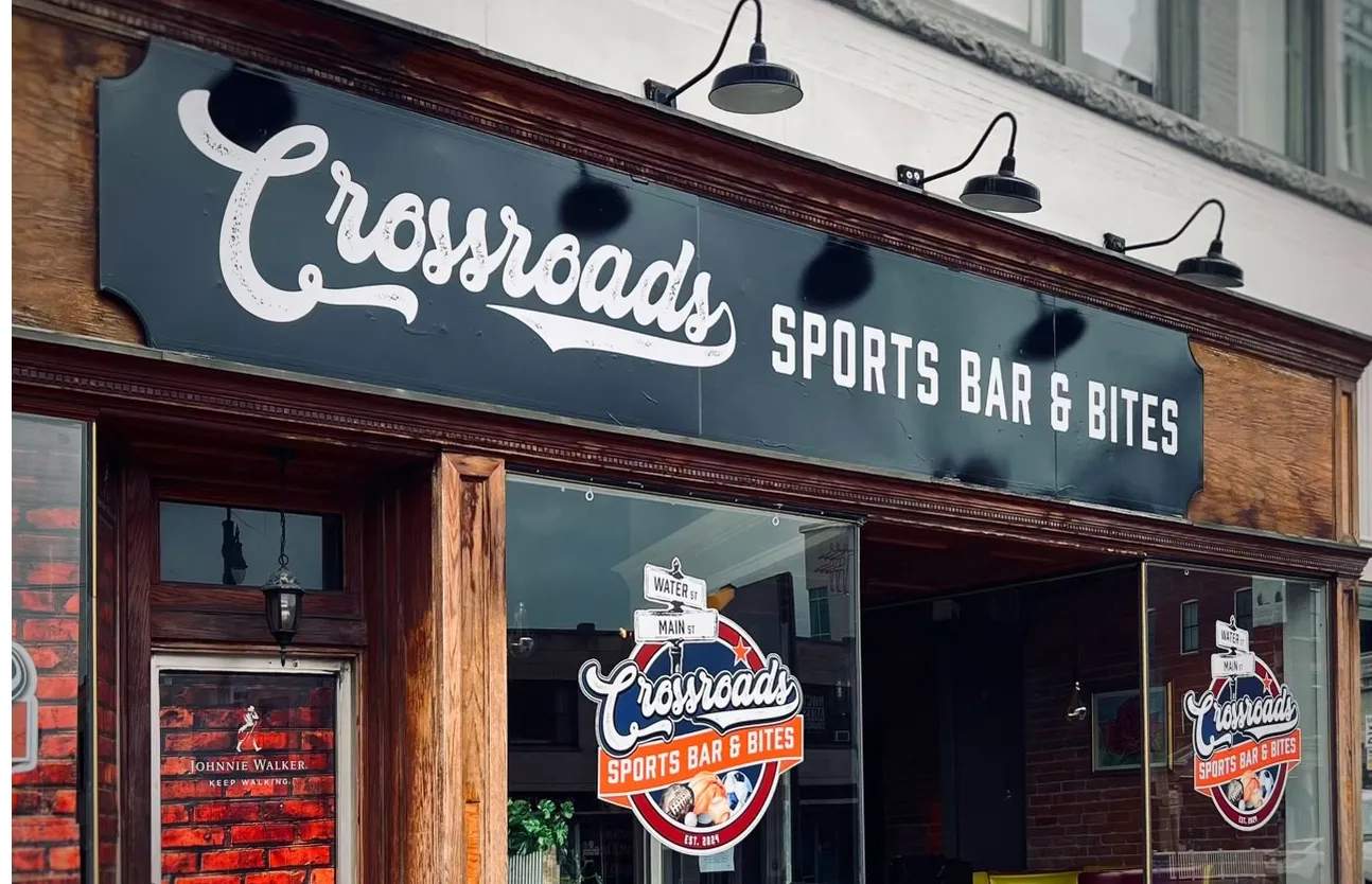 Crossroads Sports Bar and Bites — photo 1