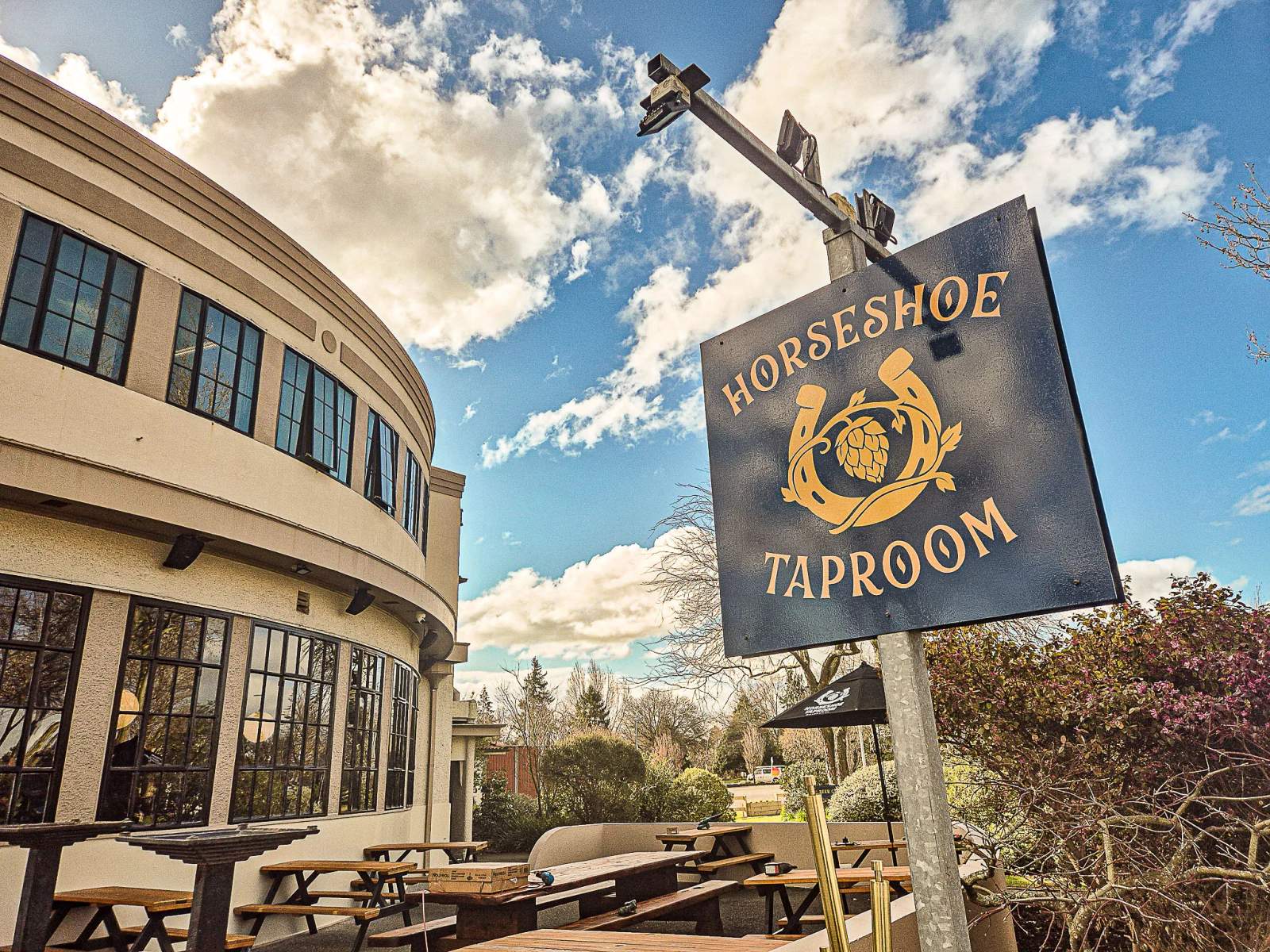 The Horseshoe Taproom — photo 3