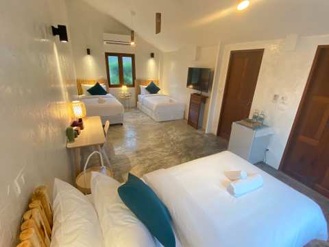 The Little White Bird Traveler Hostel, Koh Kood — photo 4