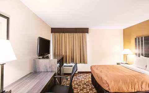 Norwood Inn & Suites Milwaukee — photo 3