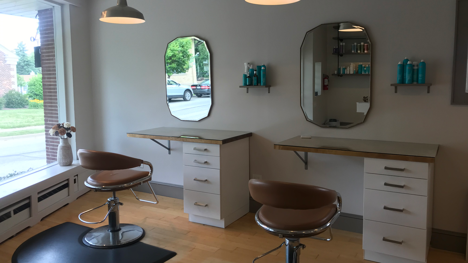 Luna Salon — photo 1