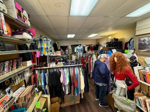 Willy Will Thrift Store — photo 3