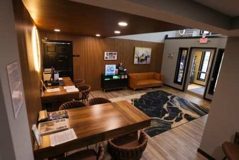 Plymouth Suites Hotel — photo 3