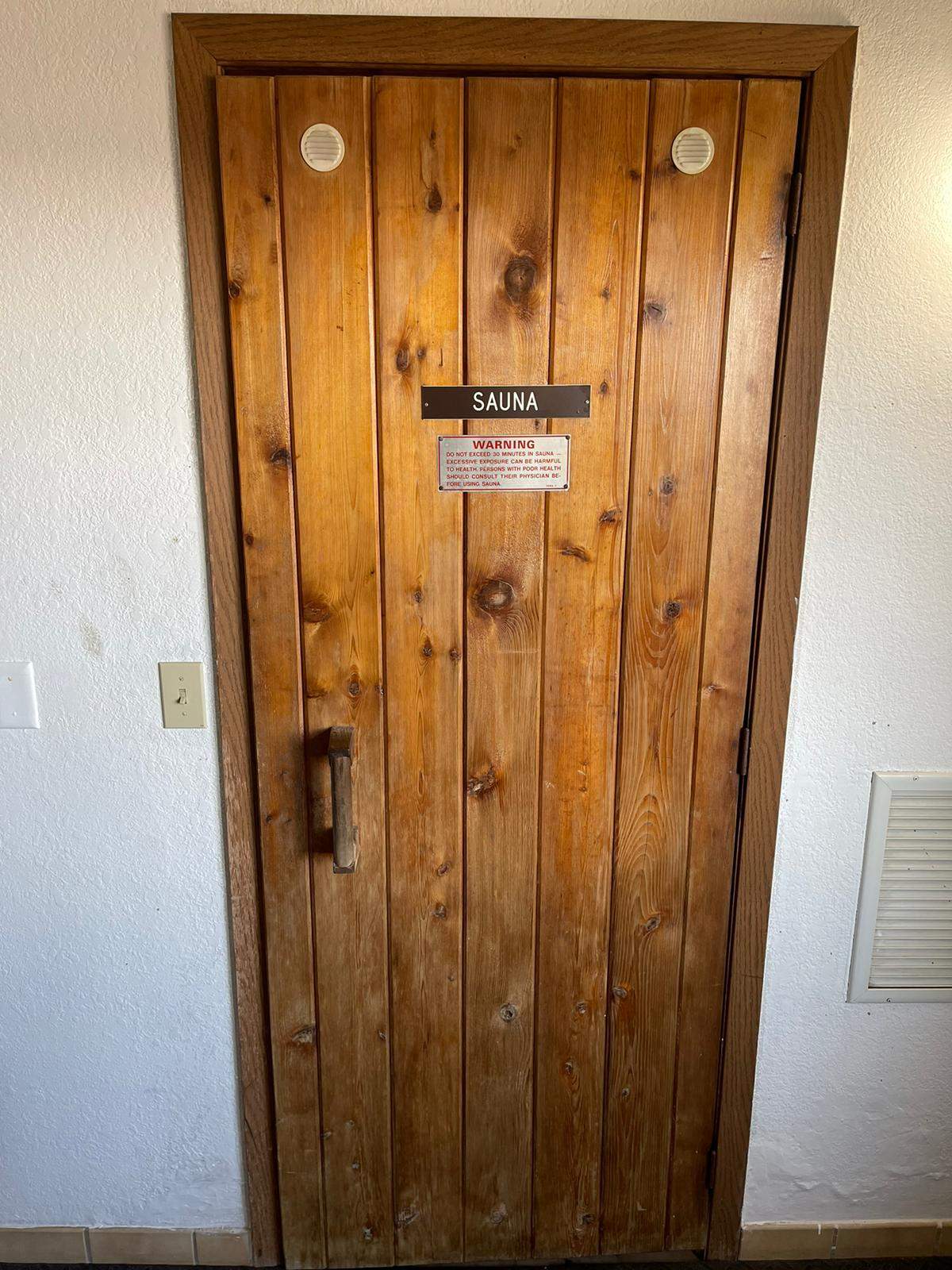 Belgium Inn & Suites — photo 8