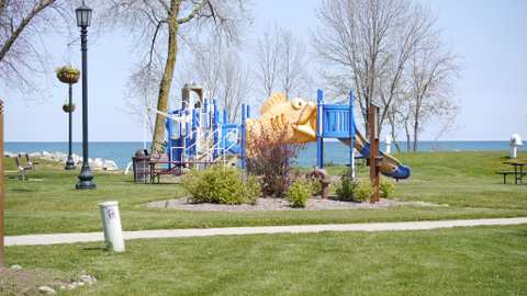 Veterans Memorial Park Bandshell — photo 2