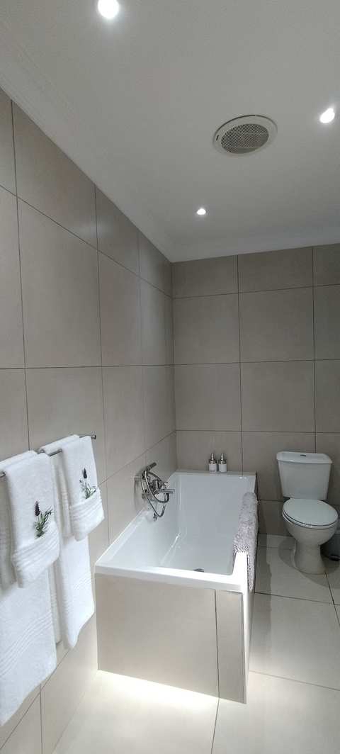 Montmartre Chalets & Venue — photo 3