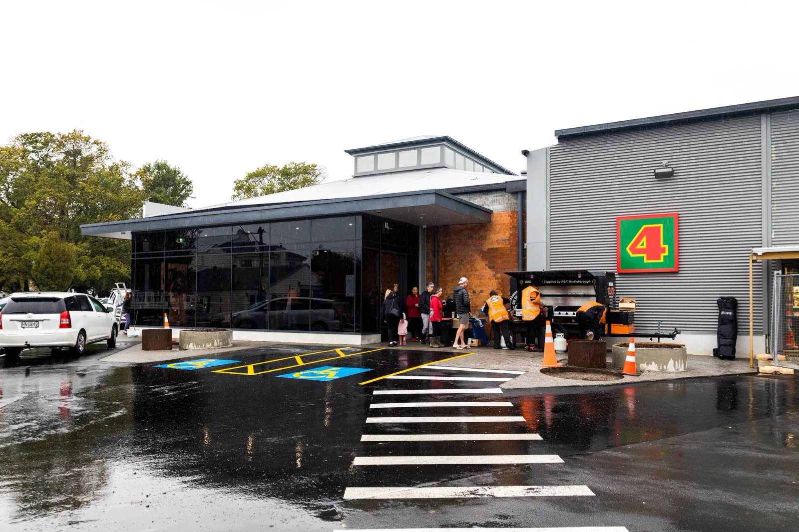 P&K Four Square Martinborough — photo 1