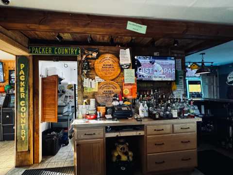 Al and Kelly's Newton Lake Inn — photo 3
