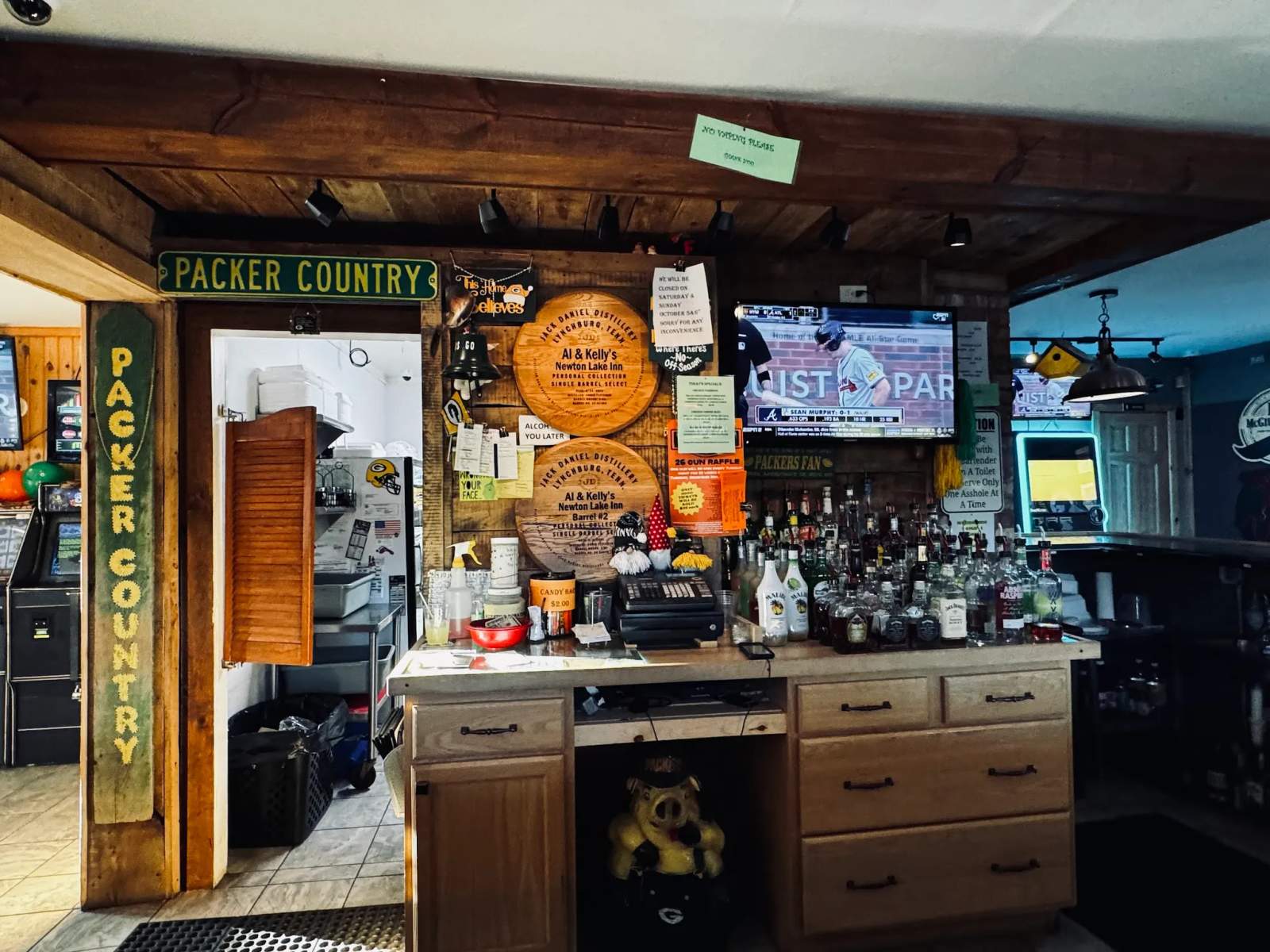Al and Kelly's Newton Lake Inn — photo 3