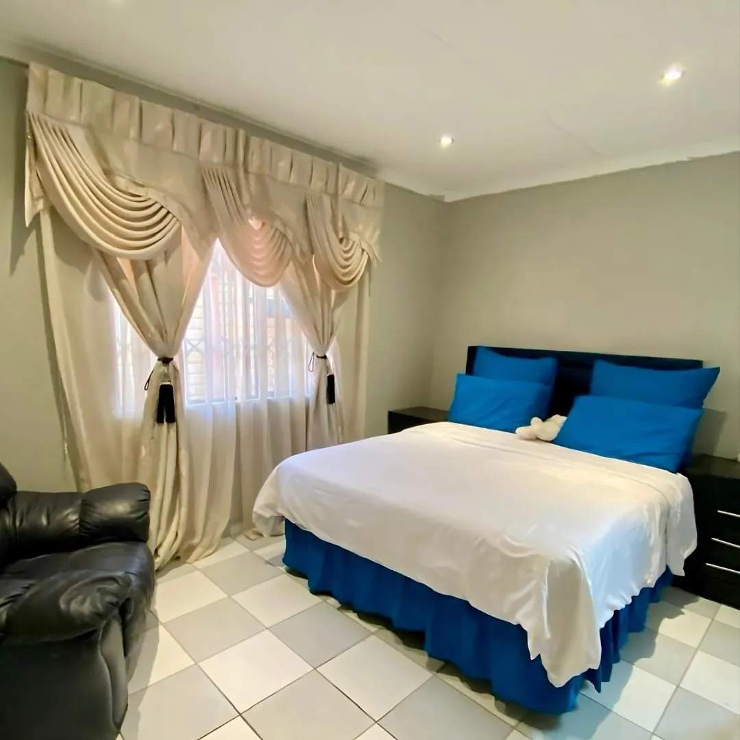 Newlands Comfortable Abode — photo 1