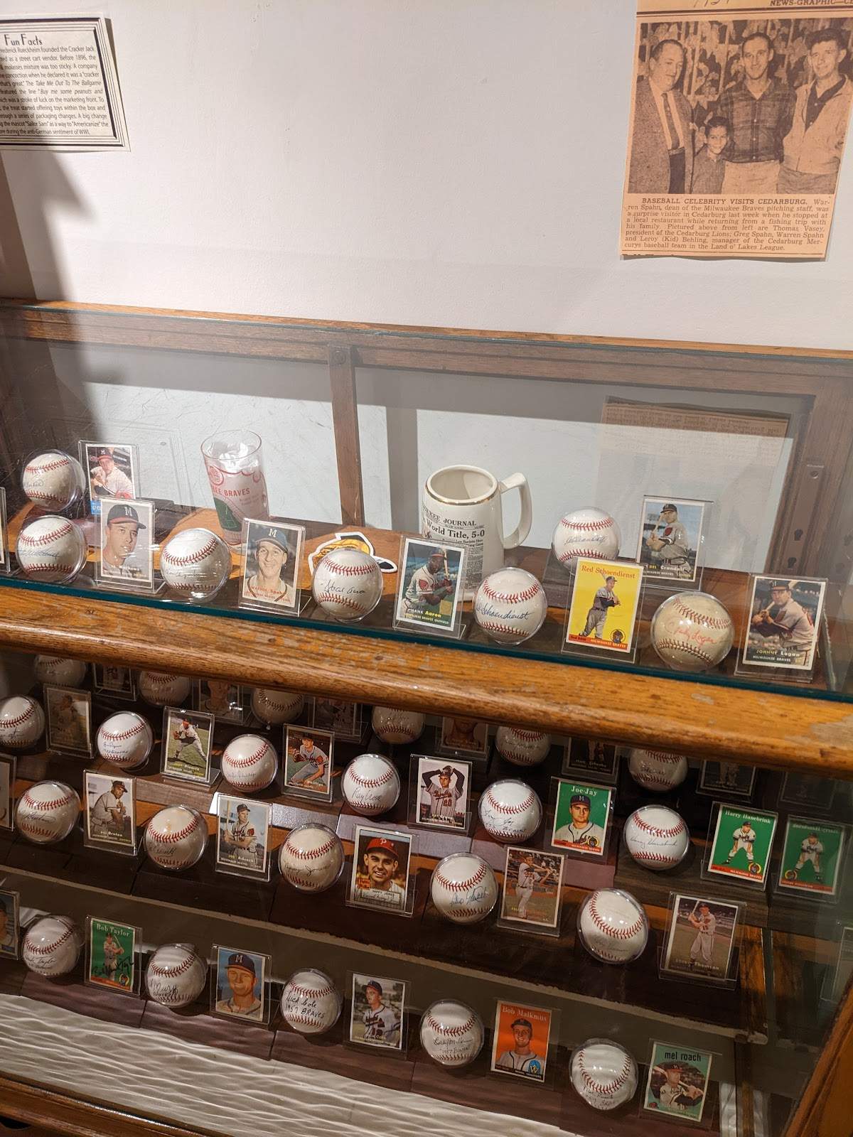 Cedarburg Visitor Center and Cedarburg Chamber of Commerce — photo 7