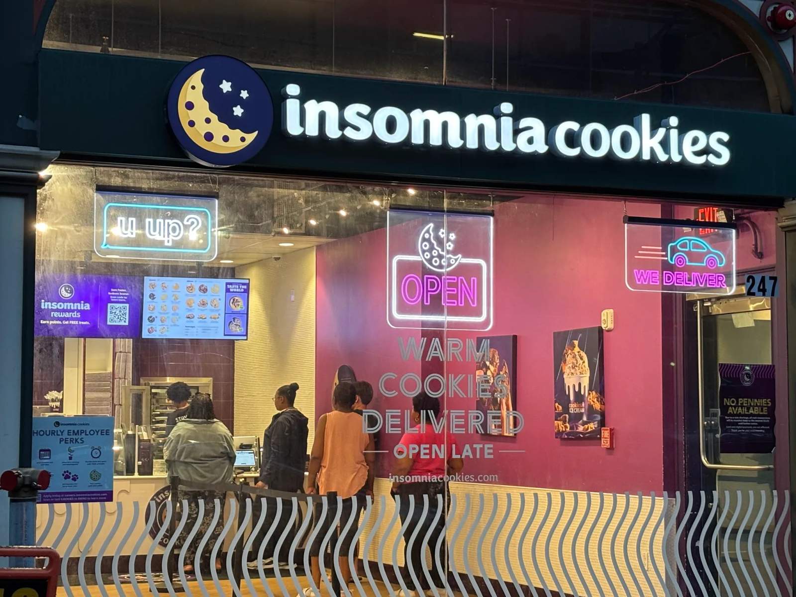 Insomnia Cookies — photo 3