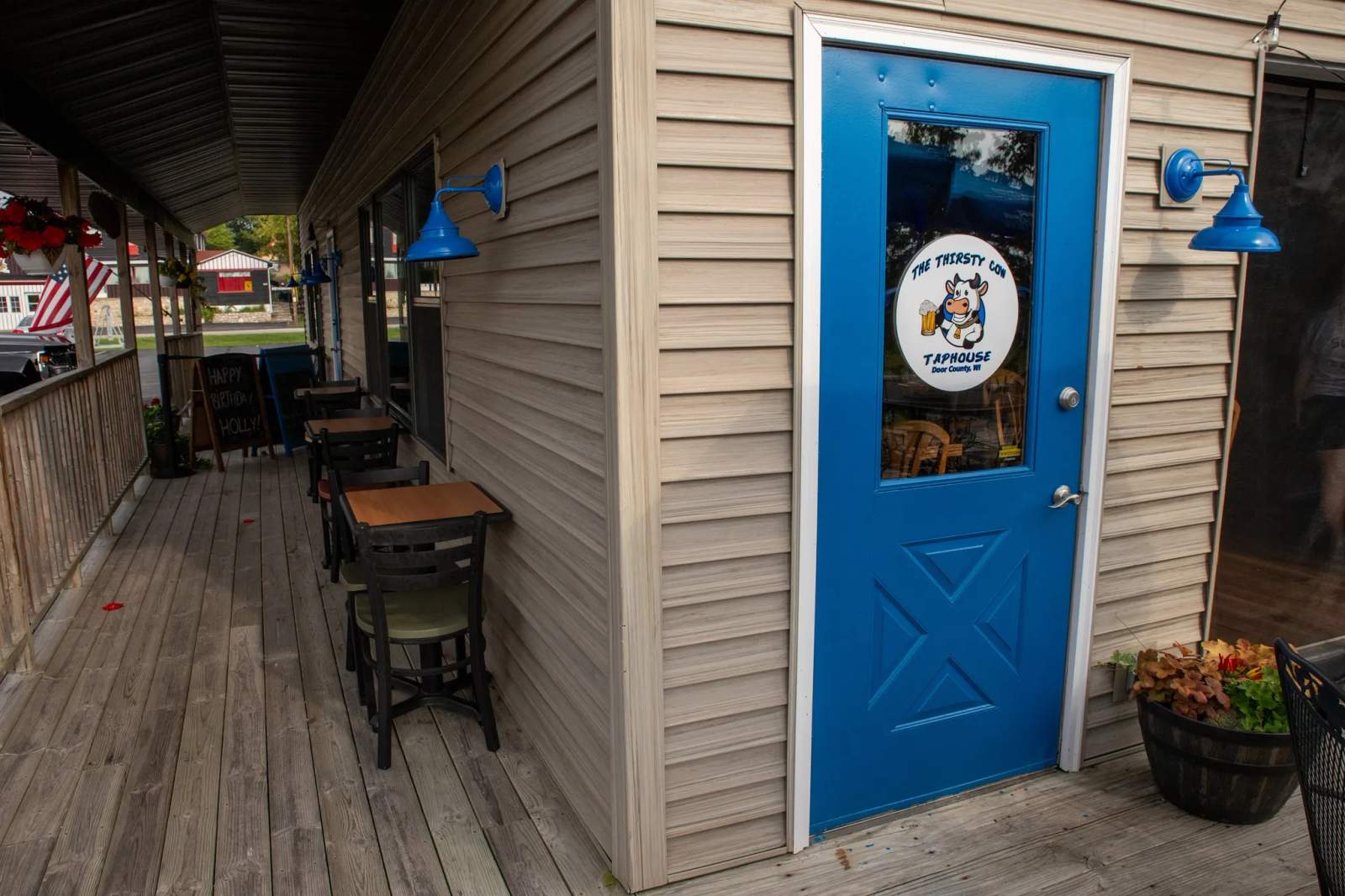 The Thirsty Cow Taphouse — photo 1