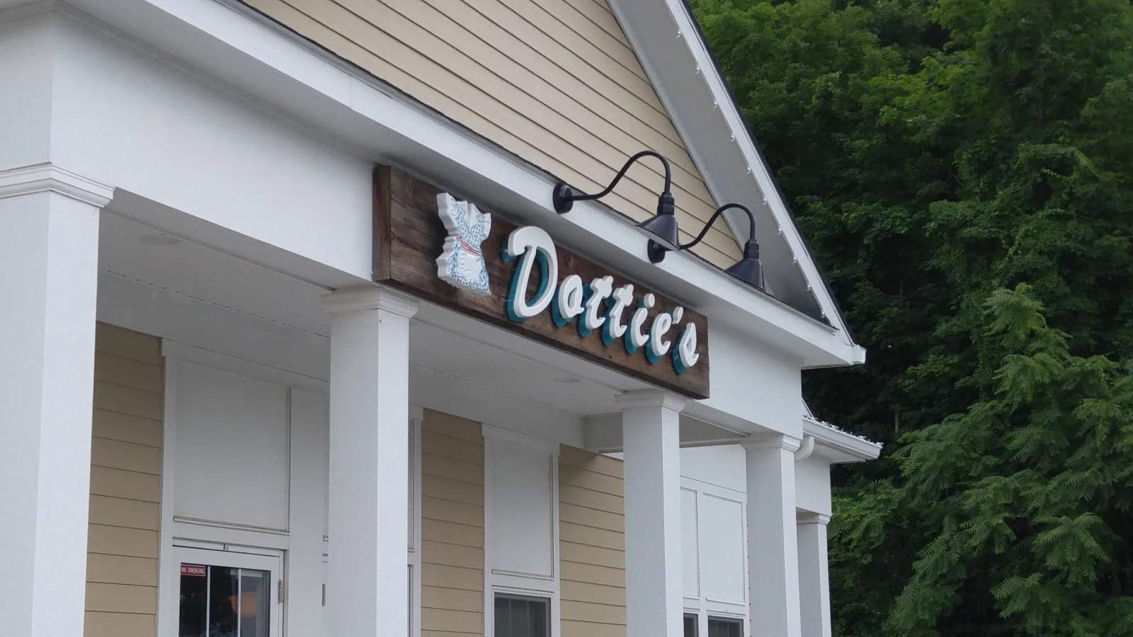 Dottie's — photo 1