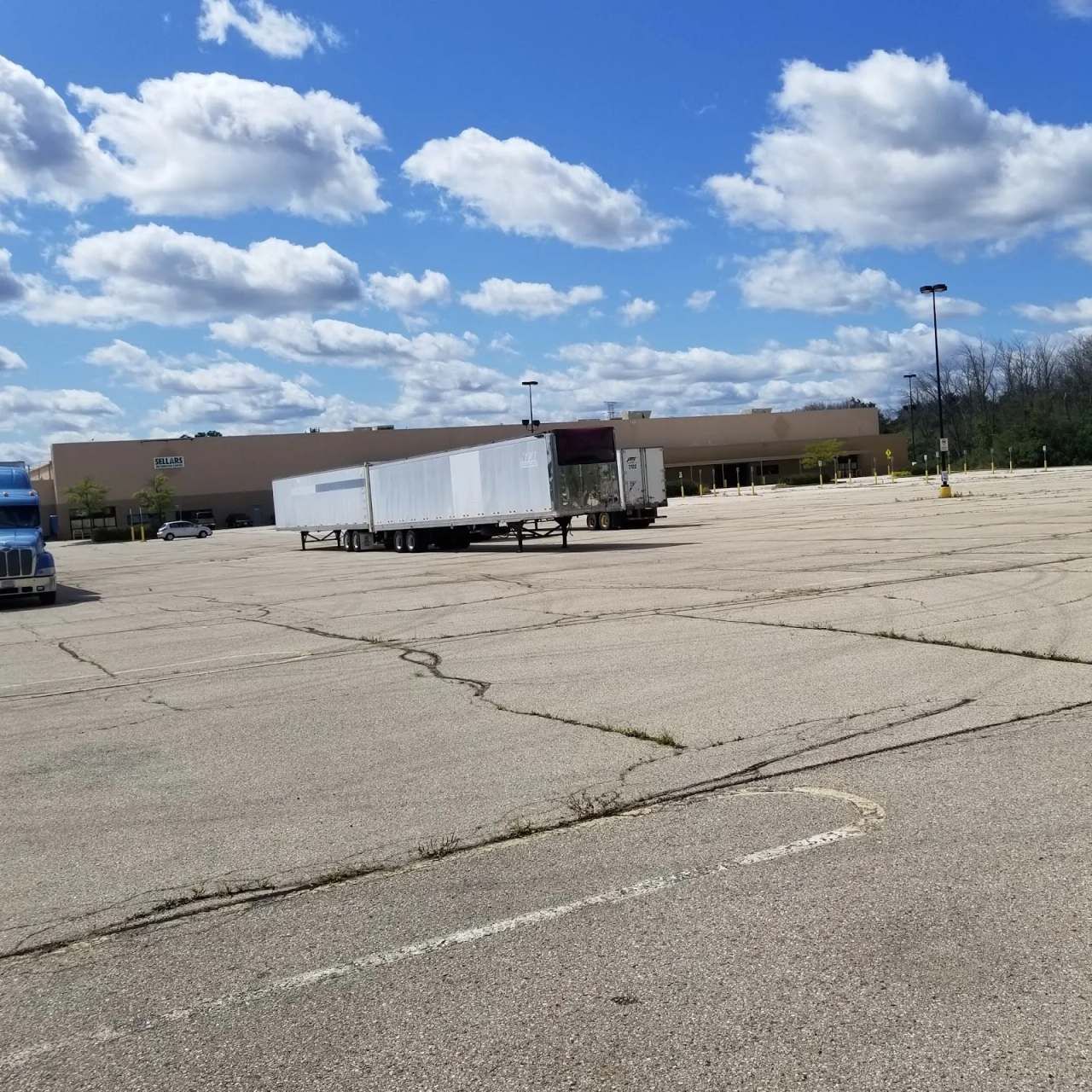 Sellars Distribution Center — photo 8