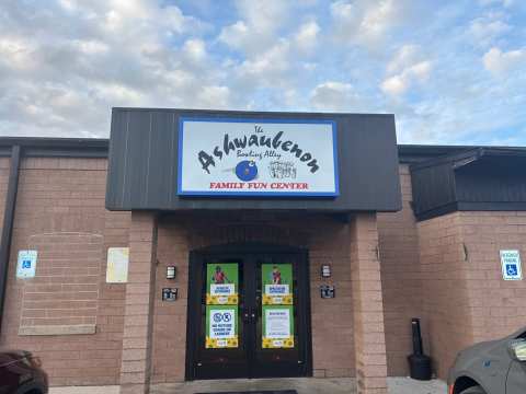 The Ashwaubenon Bowling Alley — photo 3