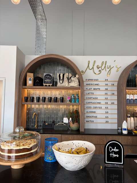 Molly's Cafe — photo 3