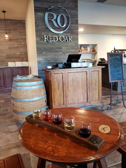 Red Oak Winery and Bourbon Bar — photo 2