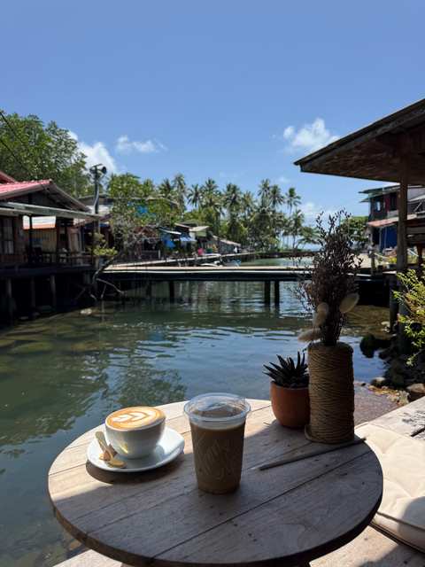 Than Khun Coffee Bar — photo 2