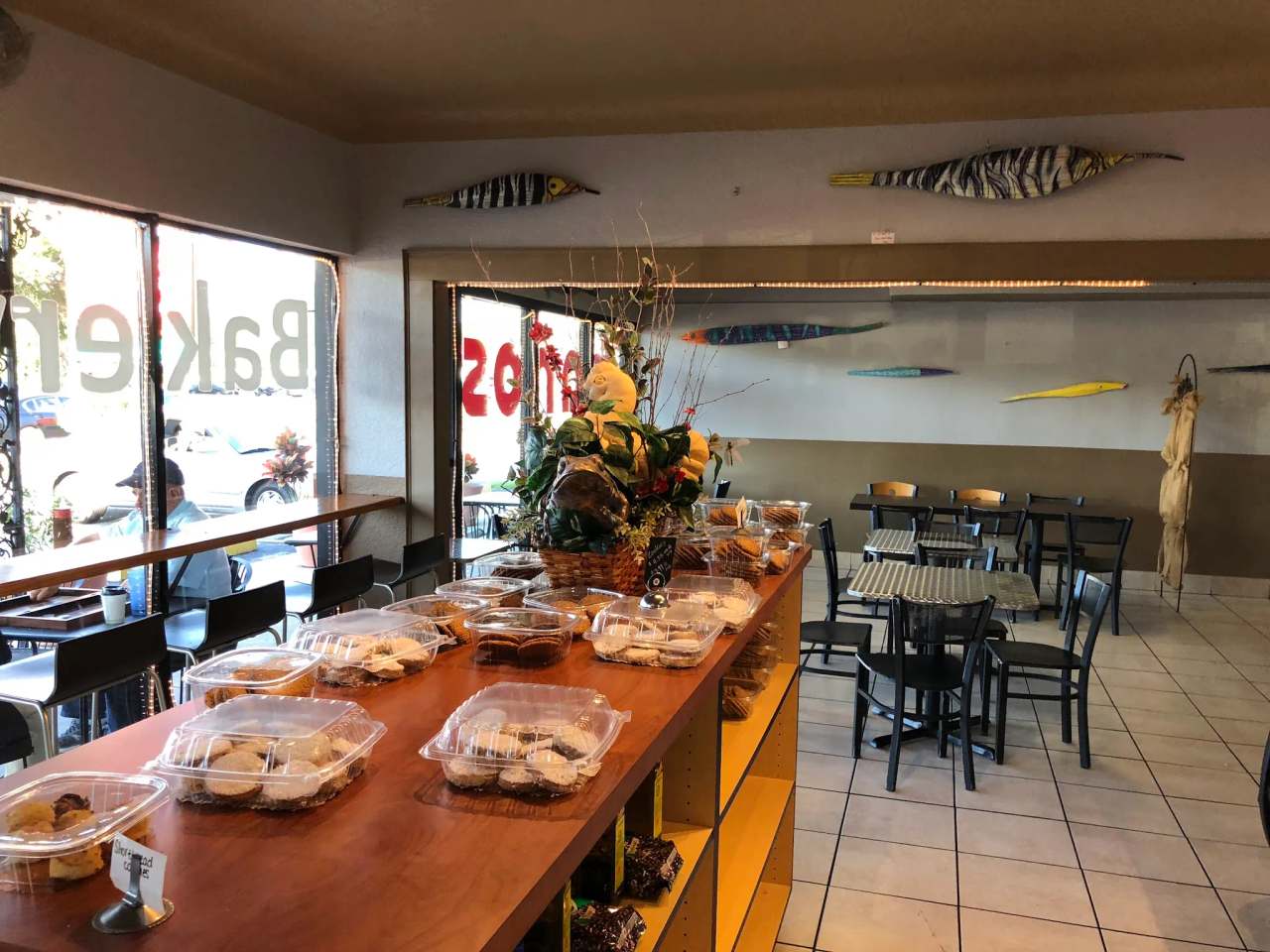 Manos Bakery Cafe — photo 1
