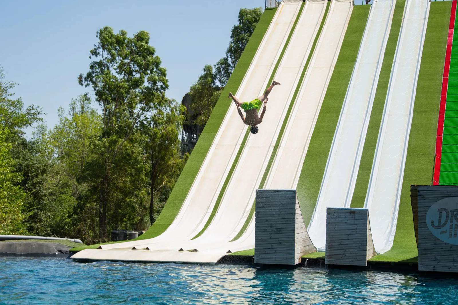 Drop-in Argelès Water Jump Park — photo 3