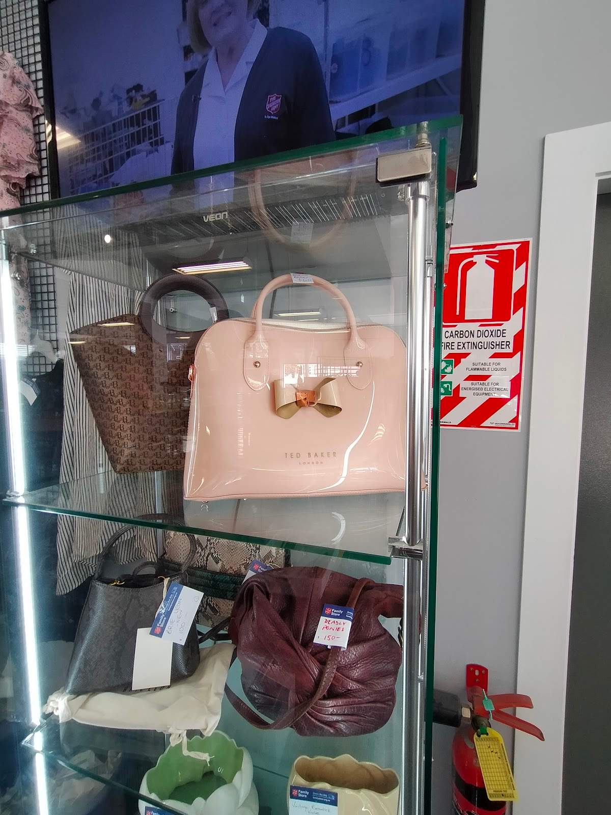 Salvation Army Family Clothing Store — photo 3