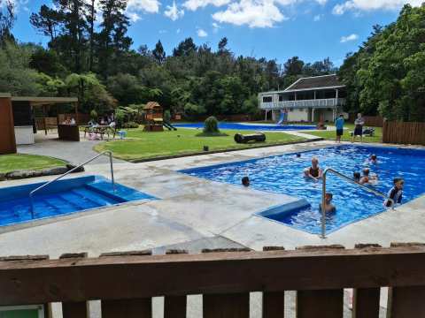 Sapphire Springs Holiday Park & Mineral Pools — photo 3