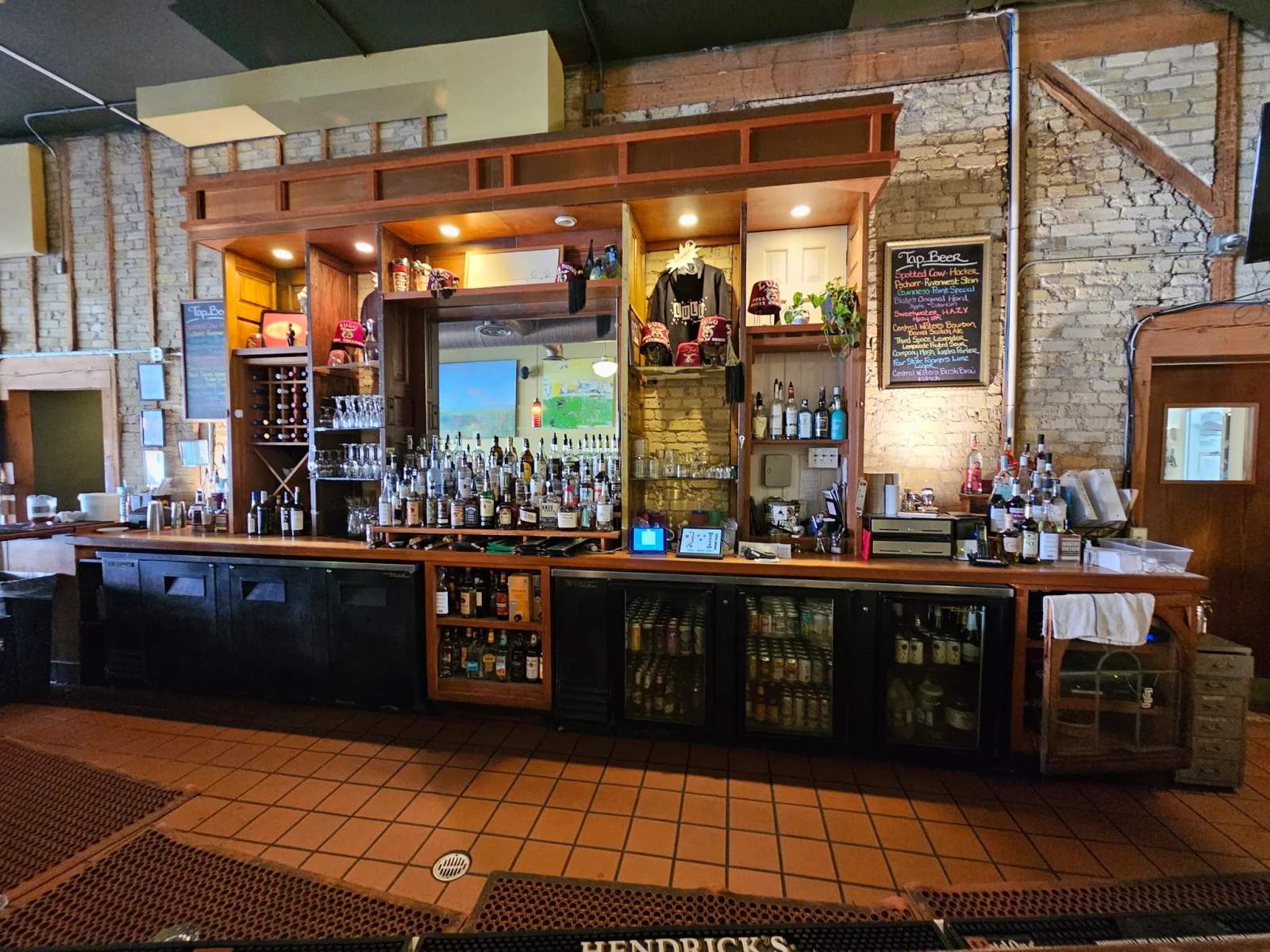 LuLu Cafe and Bar — photo 1