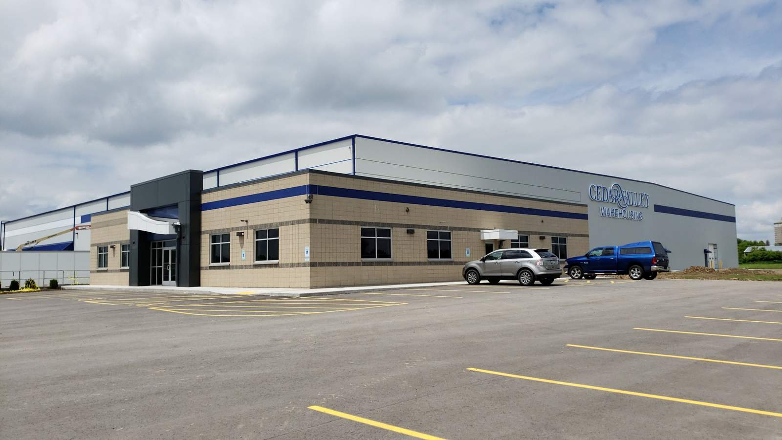 Cedar Valley Warehouse — photo 3