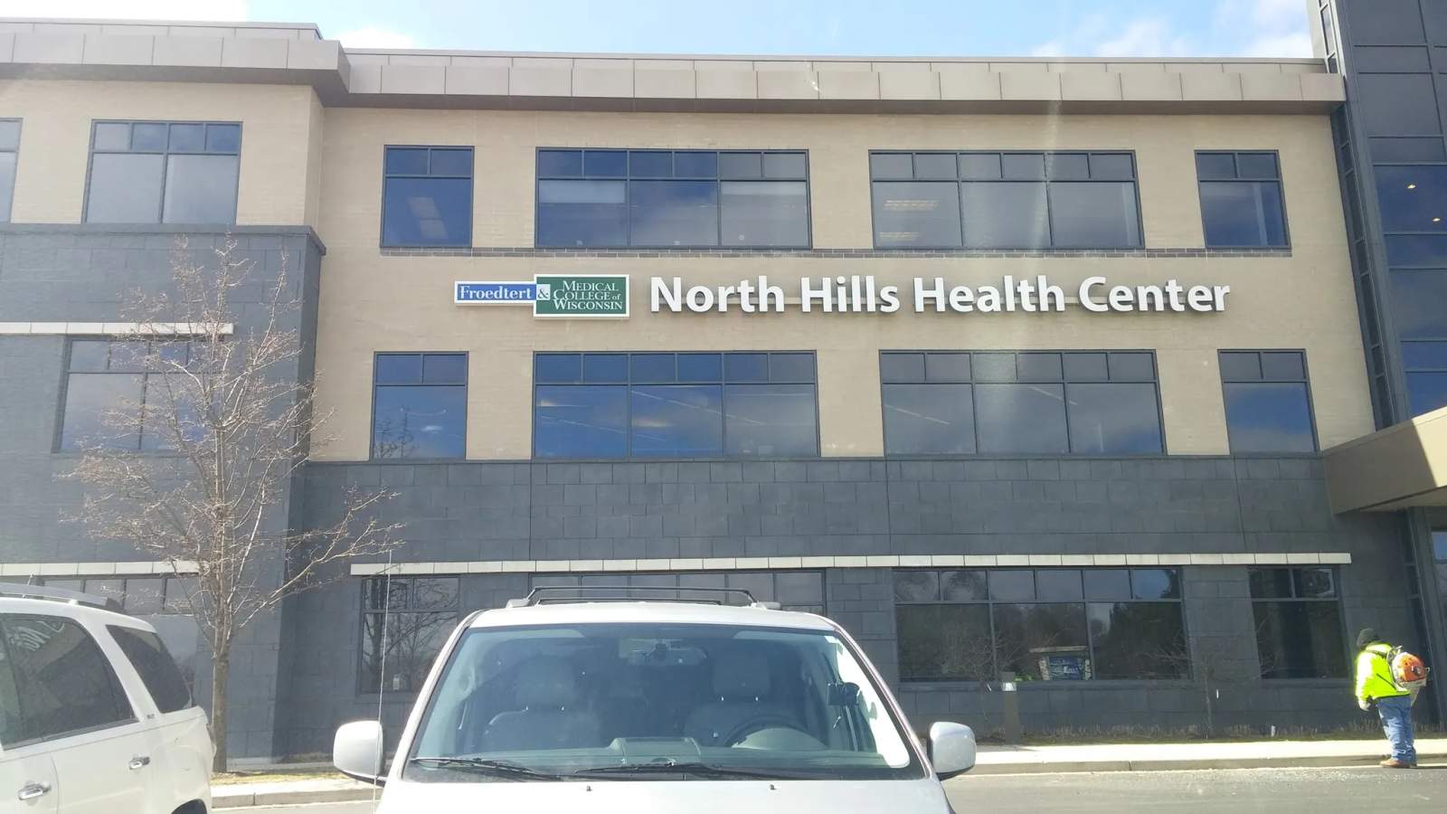North Hills Health Center - Specialty Clinics — photo 1